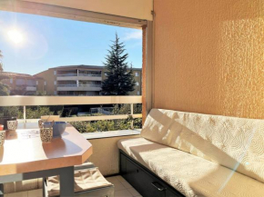 Studio cabine 4 pers avec terrasse, clim et parking au Lavandou - FR-1-251-431